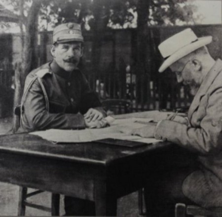 Κωνσταντίνος και Βενιζέλος στον Σιδηροδρομικό Σταθμό Βυρώνειας